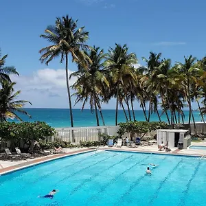 Kasa Palmas Ocean View Beachfront Pool Apartment San Juan